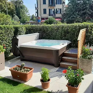 Apartment Front With Loft Bed And Pool, Bardolino
